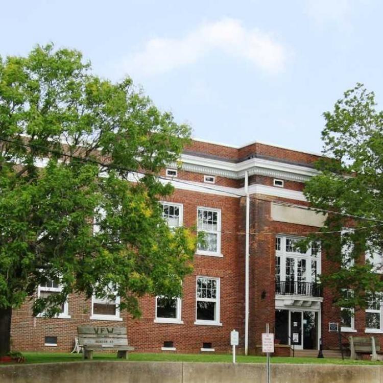  old brick court house in kentucky